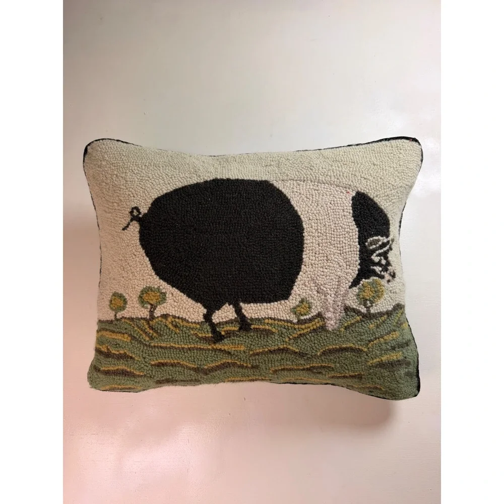 Decor Hooked Wool Pillow 18x14 Cream Black Excellent Farmhouse Pig Art